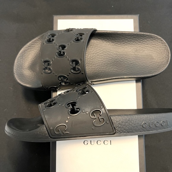 Gucci slides perfect condition 100% authentic - Picture 1 of 5
